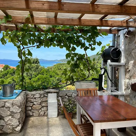 Robinson House Ruza Neviđane