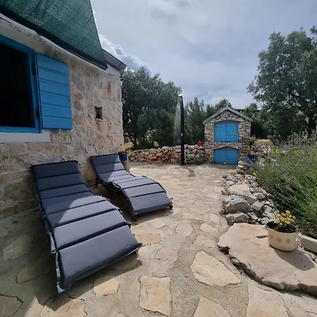 Robinson House Ruža Penzion Neviđane