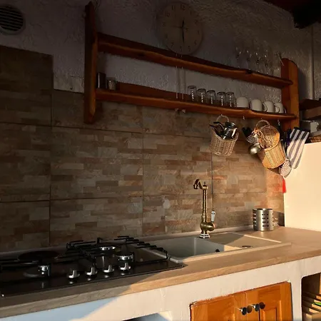 Robinson House Ruza * Neviđane