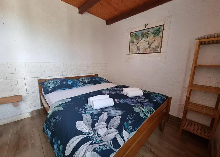 Pensión Robinson House Ruza Neviđane